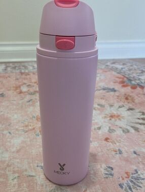 NWOT MEOKY Pink Stainless Steel Travel Bottle